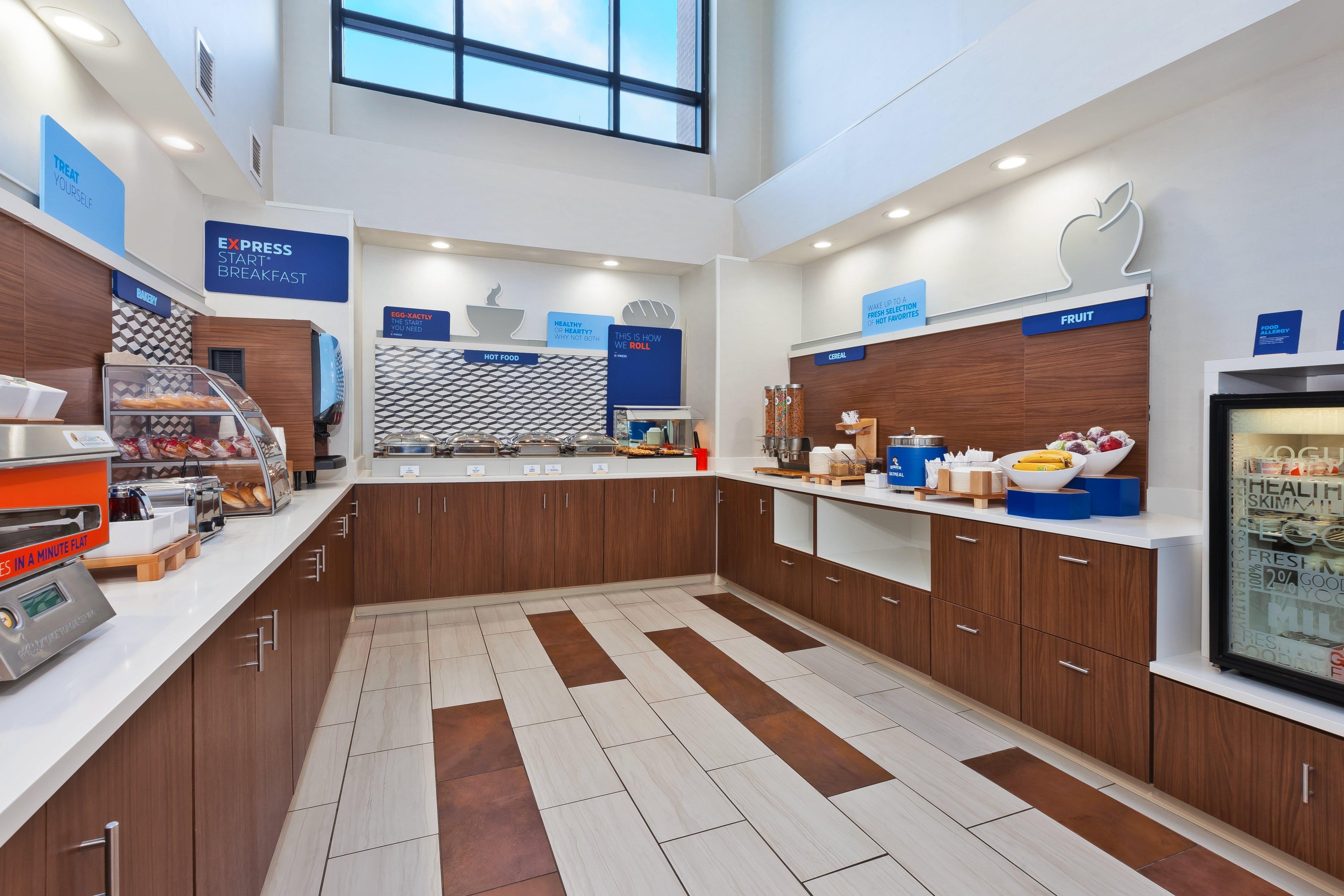 Holiday Inn Express Hotel & Suites Cleveland-Richfield By Ihg Brecksville Exterior photo