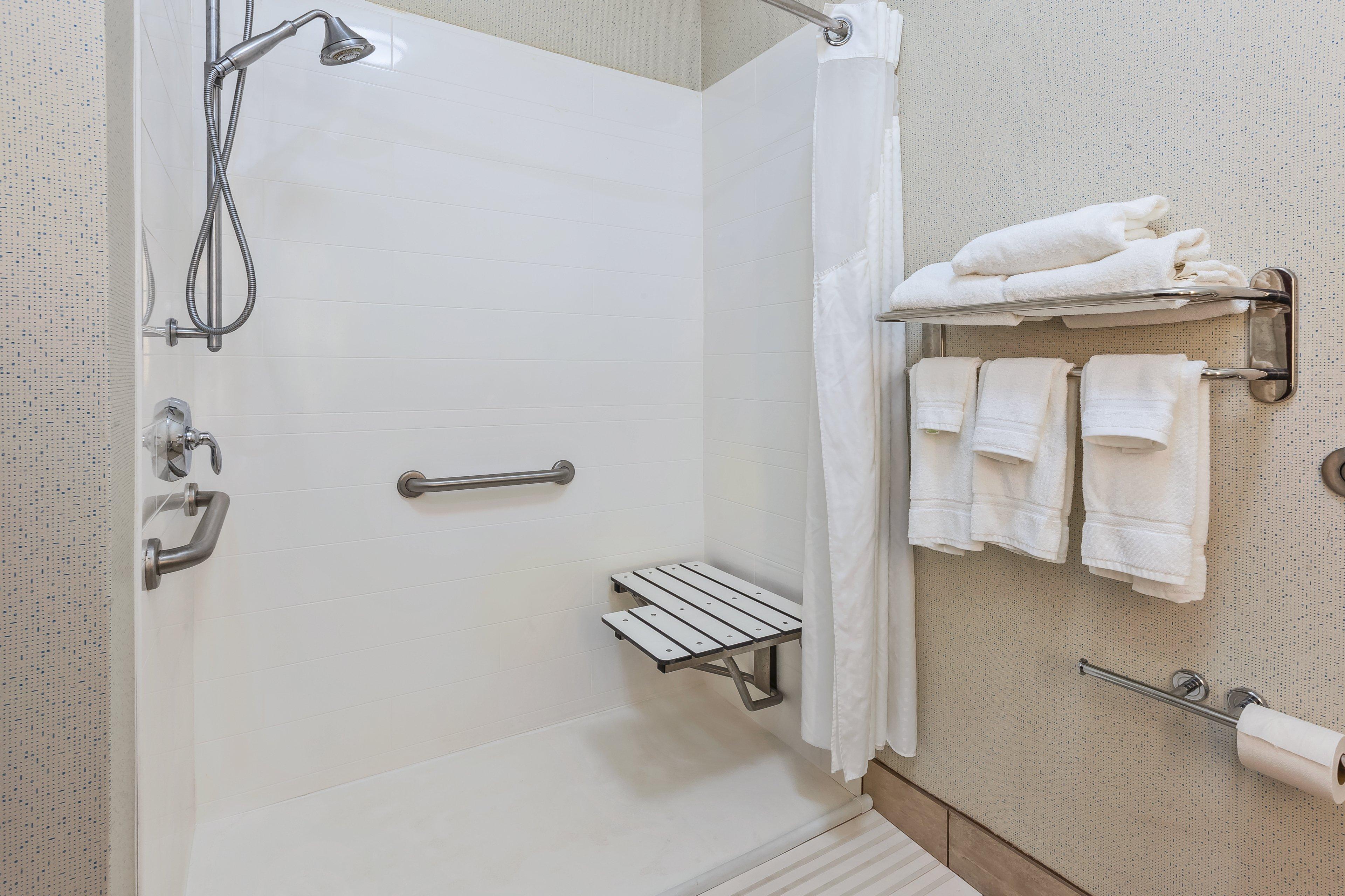 Holiday Inn Express Hotel & Suites Cleveland-Richfield By Ihg Brecksville Exterior photo