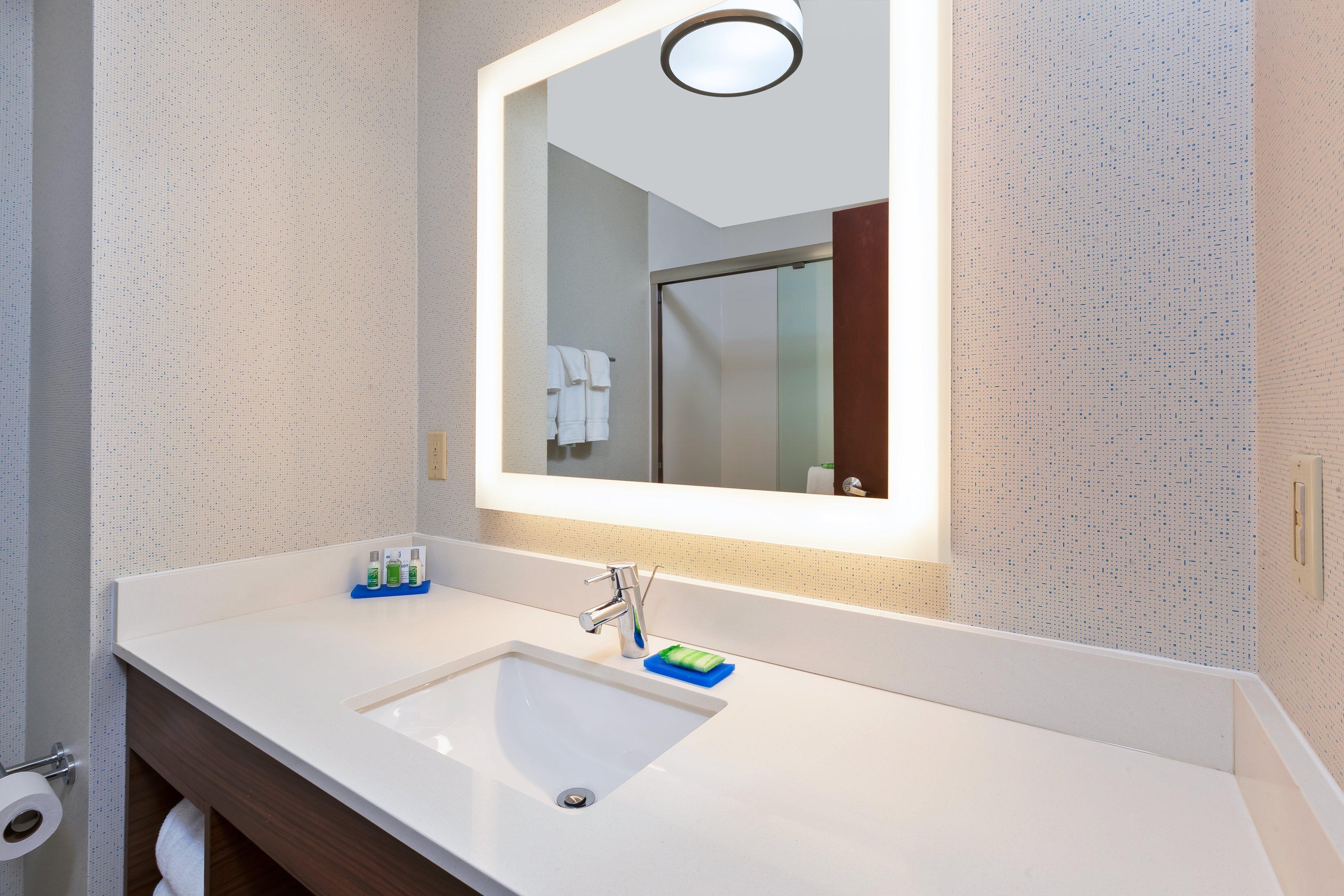 Holiday Inn Express Hotel & Suites Cleveland-Richfield By Ihg Brecksville Exterior photo